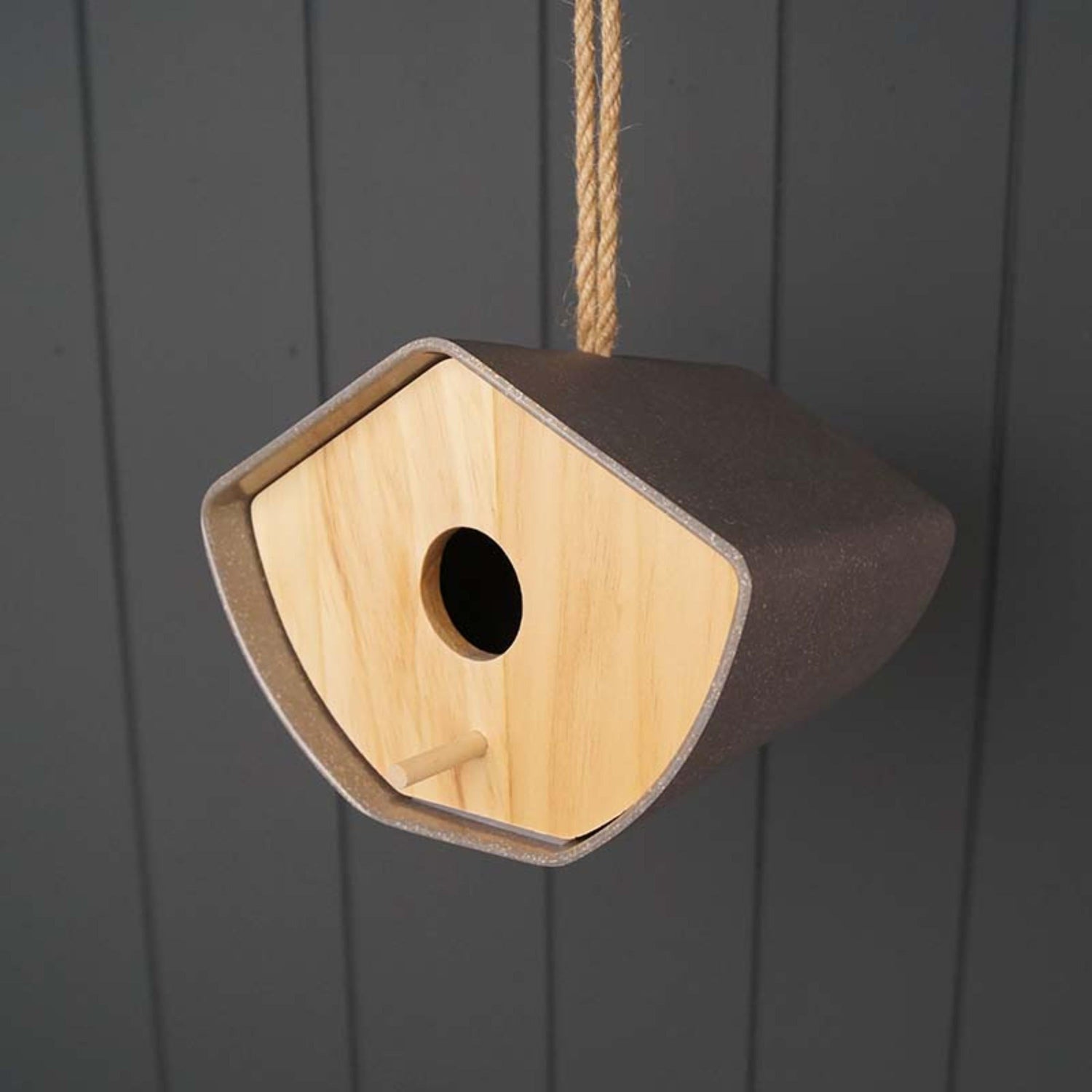 Garden, Planters & Bird Feeders