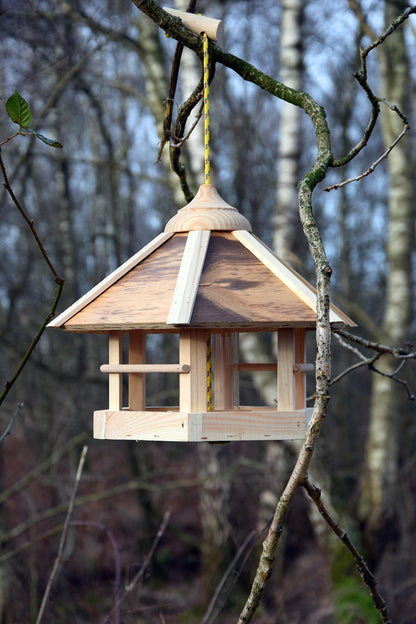 dobar? 21391e Camouflage Bird Feeder Wooden Bird Feeder - Hanging Bird House - Includes Feeder - Compact Bird Villa - 35 x 35 x 29 cm - Natural Flamed