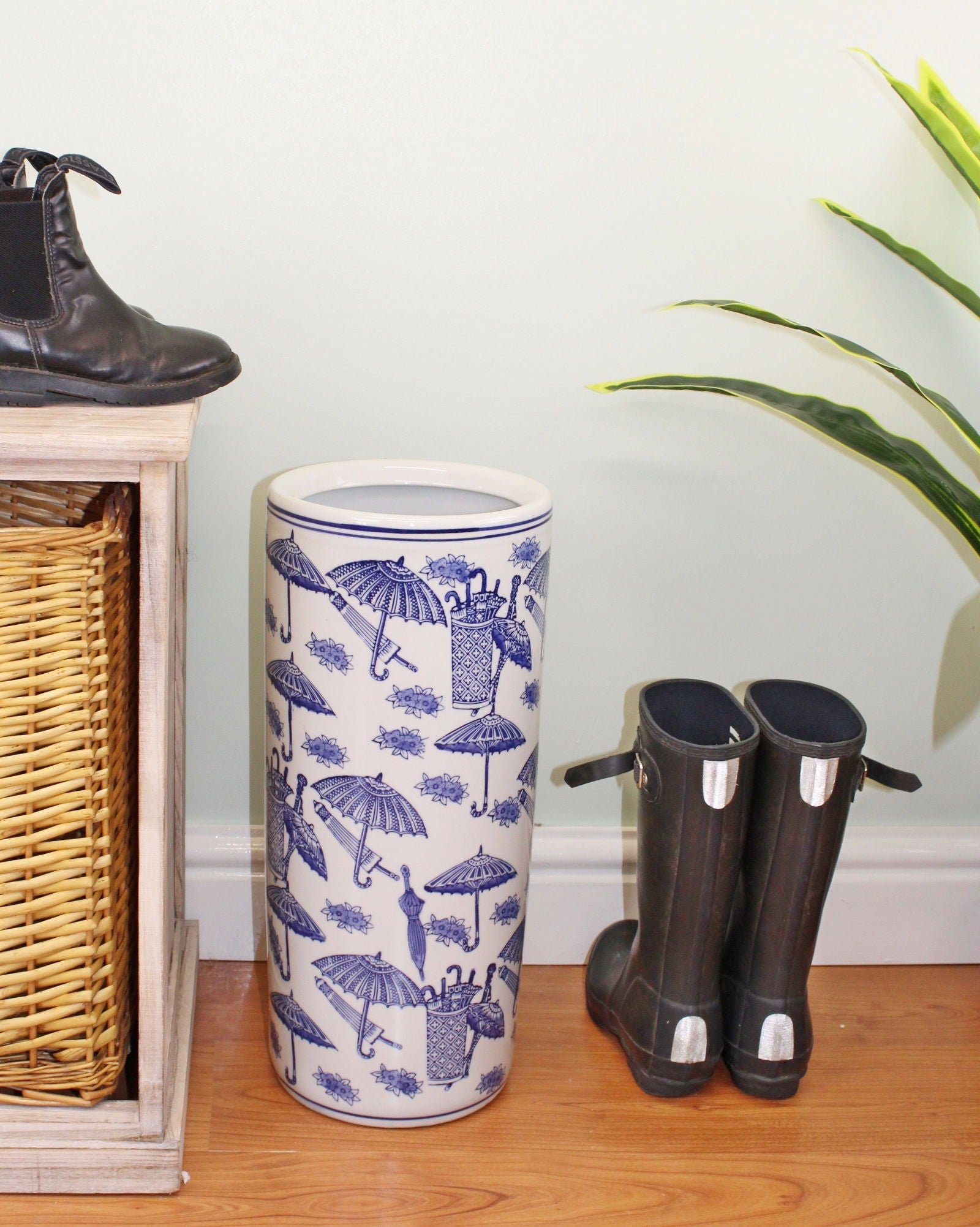 Umbrella Stand, Vintage Blue & White Umbrella Design-2
