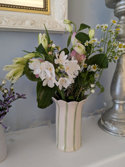 Daisy vase