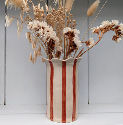 Daisy vase