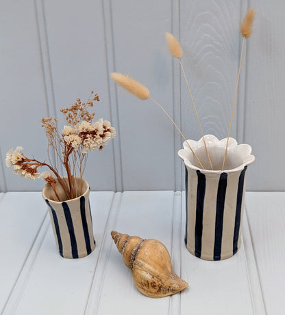 Daisy vase