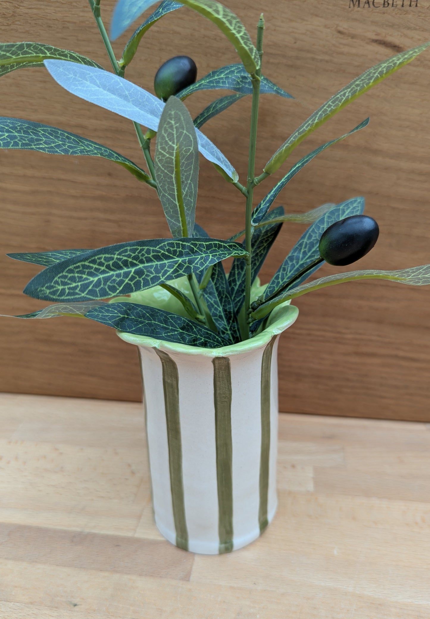 Daisy vase