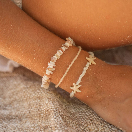 Alona Beach Shell Bracelet Set